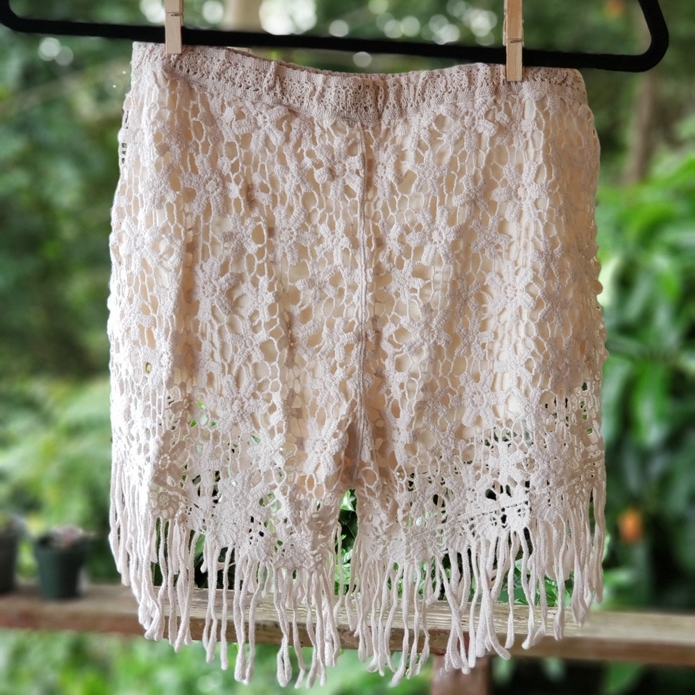 Love Tree shorts - Picture 2 of 2